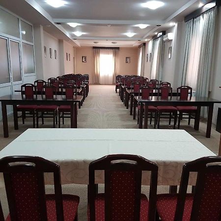 Hotel Feniks Požarevac Екстериор снимка