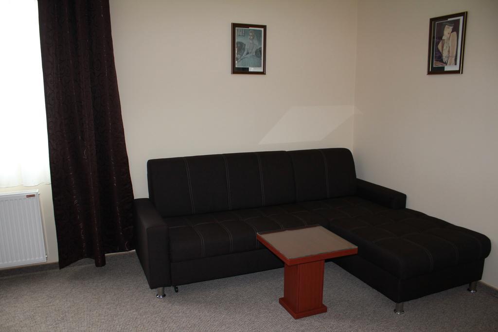 Hotel Feniks Požarevac Стая снимка