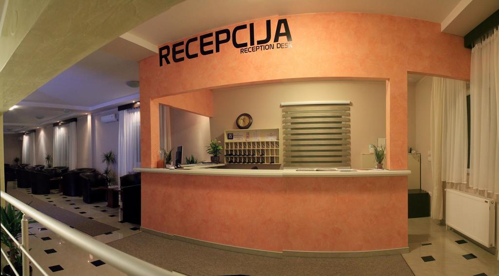 Hotel Feniks Požarevac Екстериор снимка