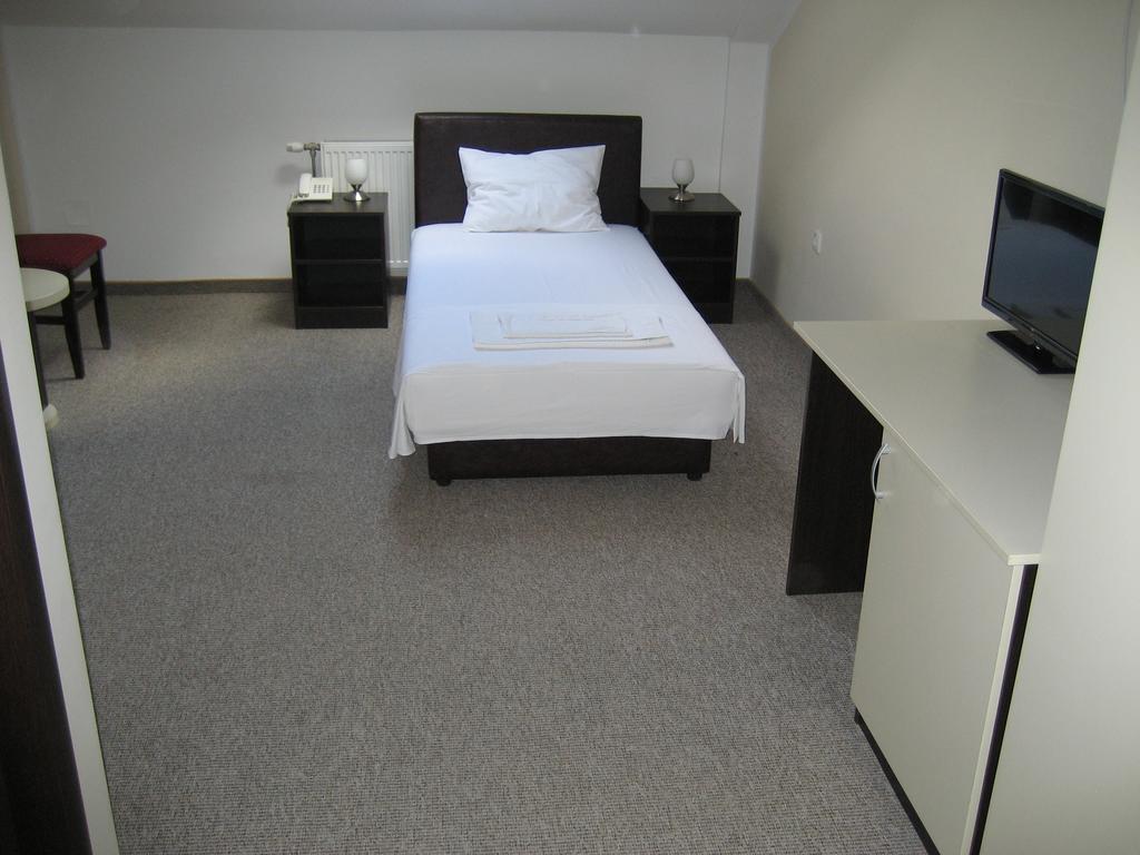 Hotel Feniks Požarevac Екстериор снимка