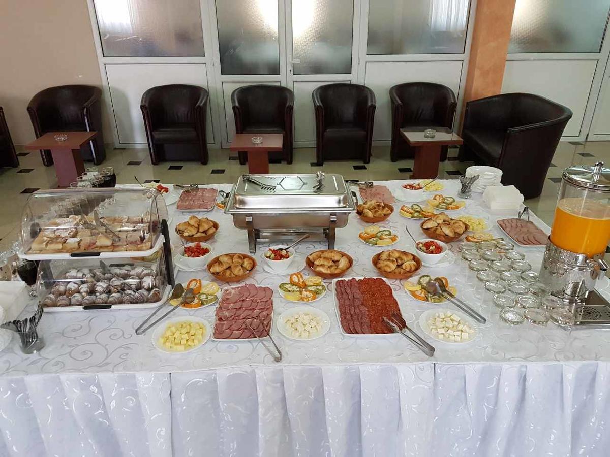 Hotel Feniks Požarevac Екстериор снимка